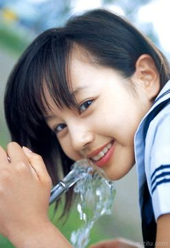 如何牢牢抓住属羊男的心