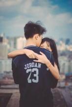 水瓶座男生喜欢一个人的表现